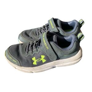 Under Armour Assert 10 Boys Sneakers
